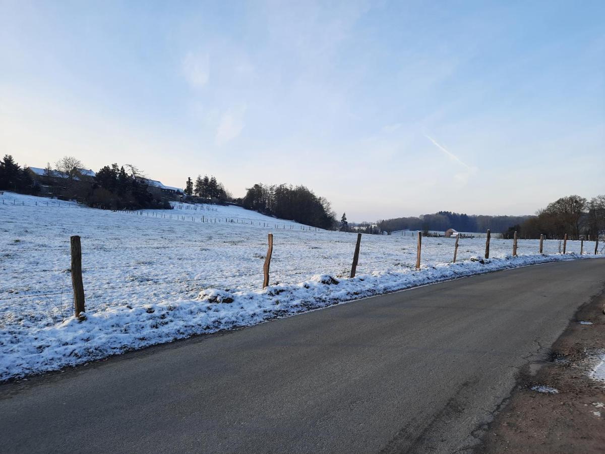 La Pinede - Charmante Maison De Village Hotton Exteriör bild